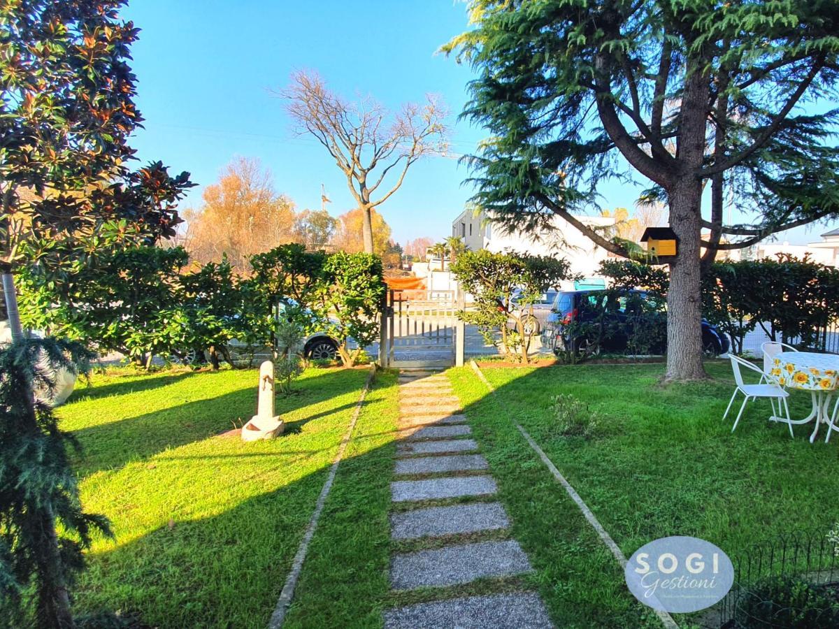 Casa Sbrindoli Apartment ลิโดดิเยโซโล ภายนอก รูปภาพ