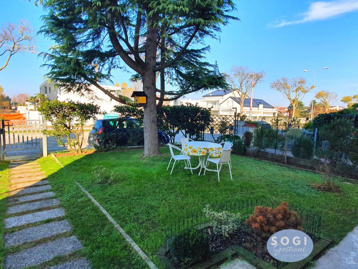 Casa Sbrindoli Apartment ลิโดดิเยโซโล ภายนอก รูปภาพ
